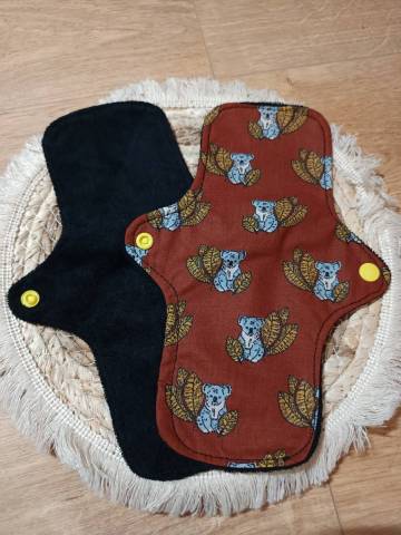 Serviette hyginique lavable rutilisable Koalas marron jaune