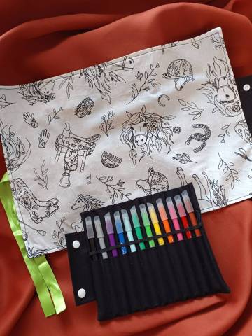 Set de table a colorier lavable chevaux