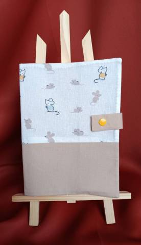 Protge carnet de sant personnalis Petites souris