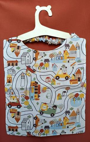 Bavoir maternelle personnalis lion lapin 