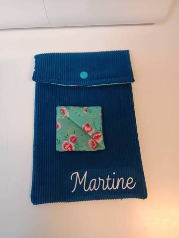 Pochette  livre personnalis/ ide cadeau matresse ATSEM 